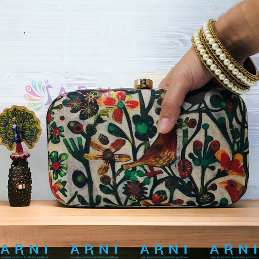 Cartera de tela con diseños de aves