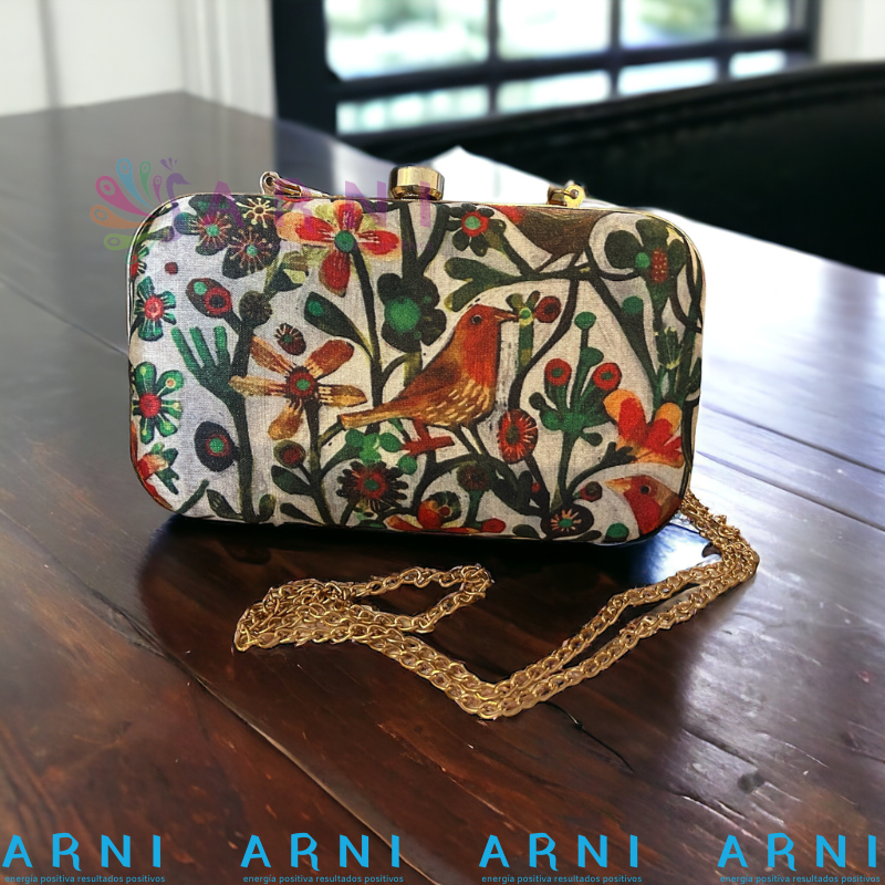 Cartera de tela con diseños de aves