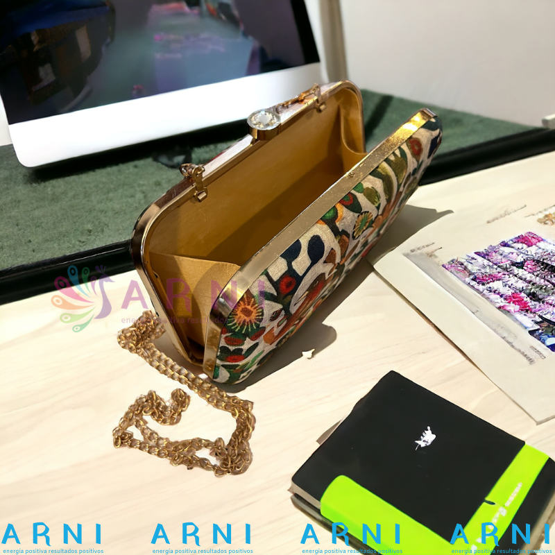Cartera de tela con diseños de aves